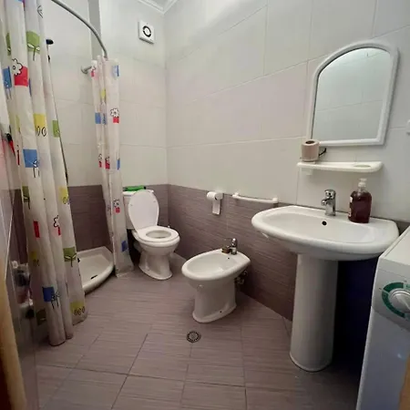 Urban Retreat * Τίρανα