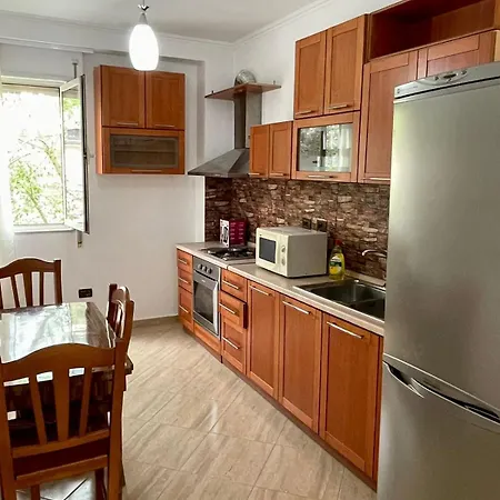 Urban Retreat Τίρανα